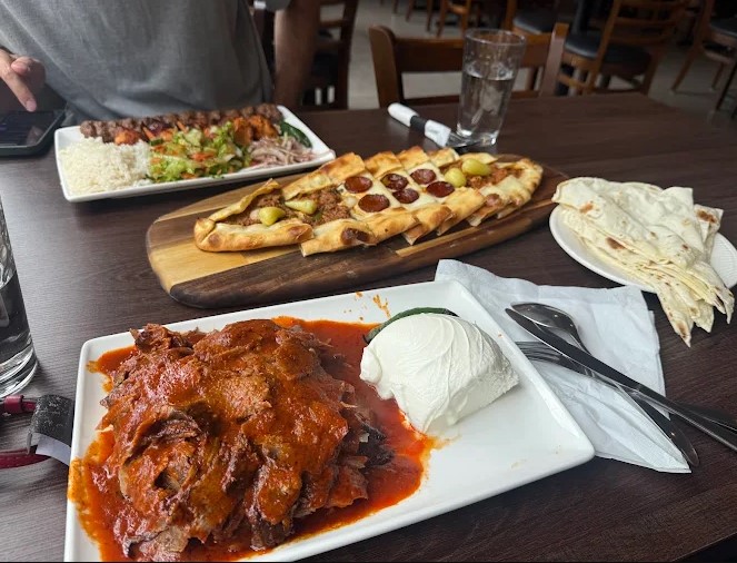 meet-and-eat-halal-turkish-restaurant-1 Featured image 4